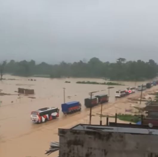रूपन्देहीमा १५ घर भत्किए, एक जना बेपत्ता र कैलालीमा एकजनाको मृत्यु दर्जनौ घर, महोत्तरीमा ९ सय घर र कपिलवस्तुमा ५० घर डुवानमा